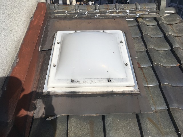 雨漏り原因のトップライト